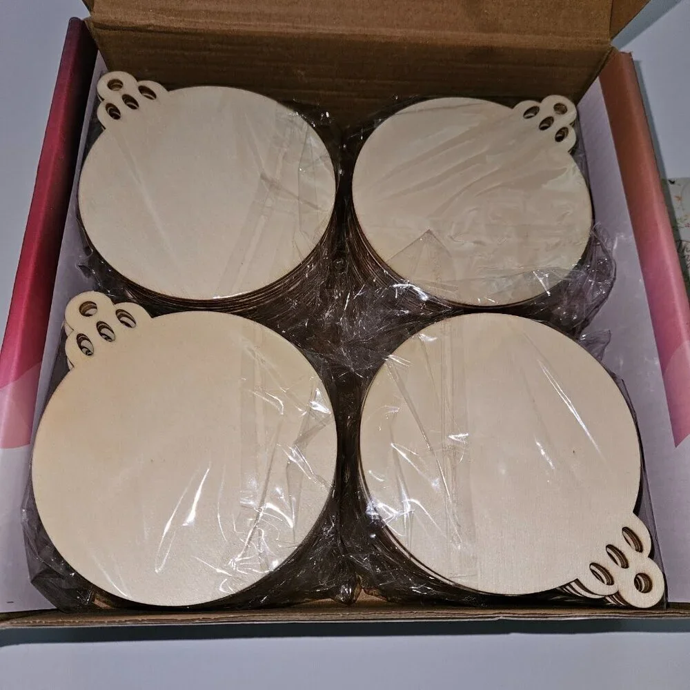 Fuyit 100 Pieces Natural Wood Slices Uniform Size Laser Cut Christmas Ornaments